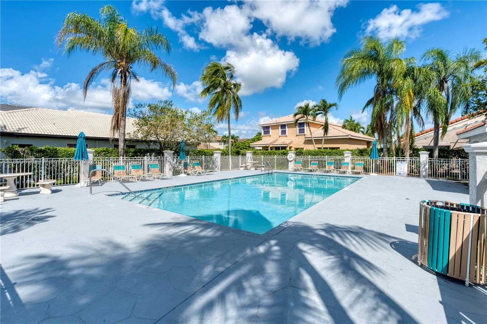 Small Image of 18270 NORTH WEST 19TH ST, Pembroke Pines Number 27