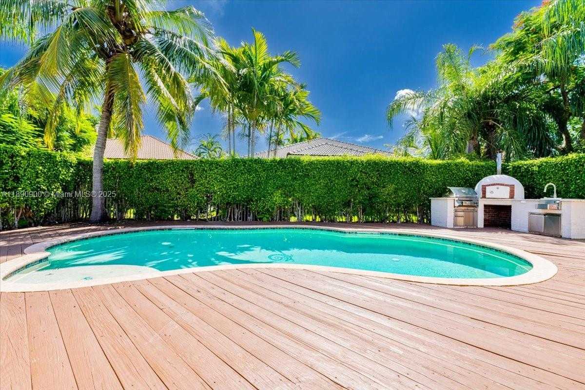 Small Image of 830 LAVENDER CIR, Weston Number 3