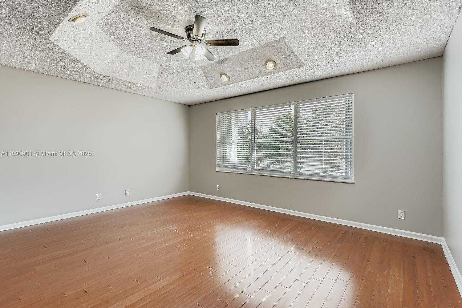 Small Image of 2015 SOUTH WEST 159TH AVE, Miramar Number 15