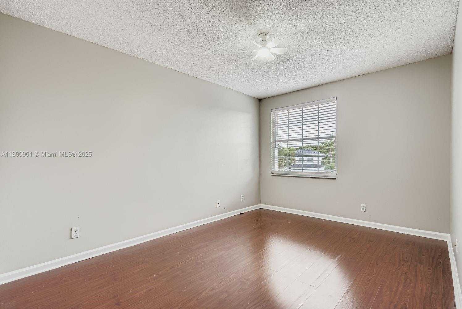 Small Image of 2015 SOUTH WEST 159TH AVE, Miramar Number 21