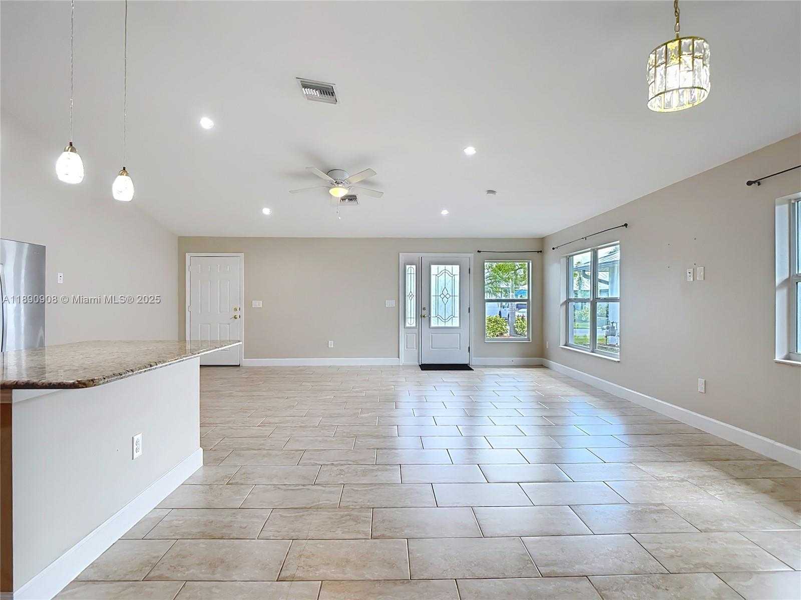 Small Image of 177 VILLAGE CIRCLE, Other City - In The State Of Florida Number 10
