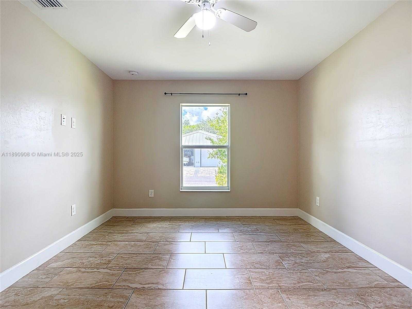 Small Image of 177 VILLAGE CIRCLE, Other City - In The State Of Florida Number 19