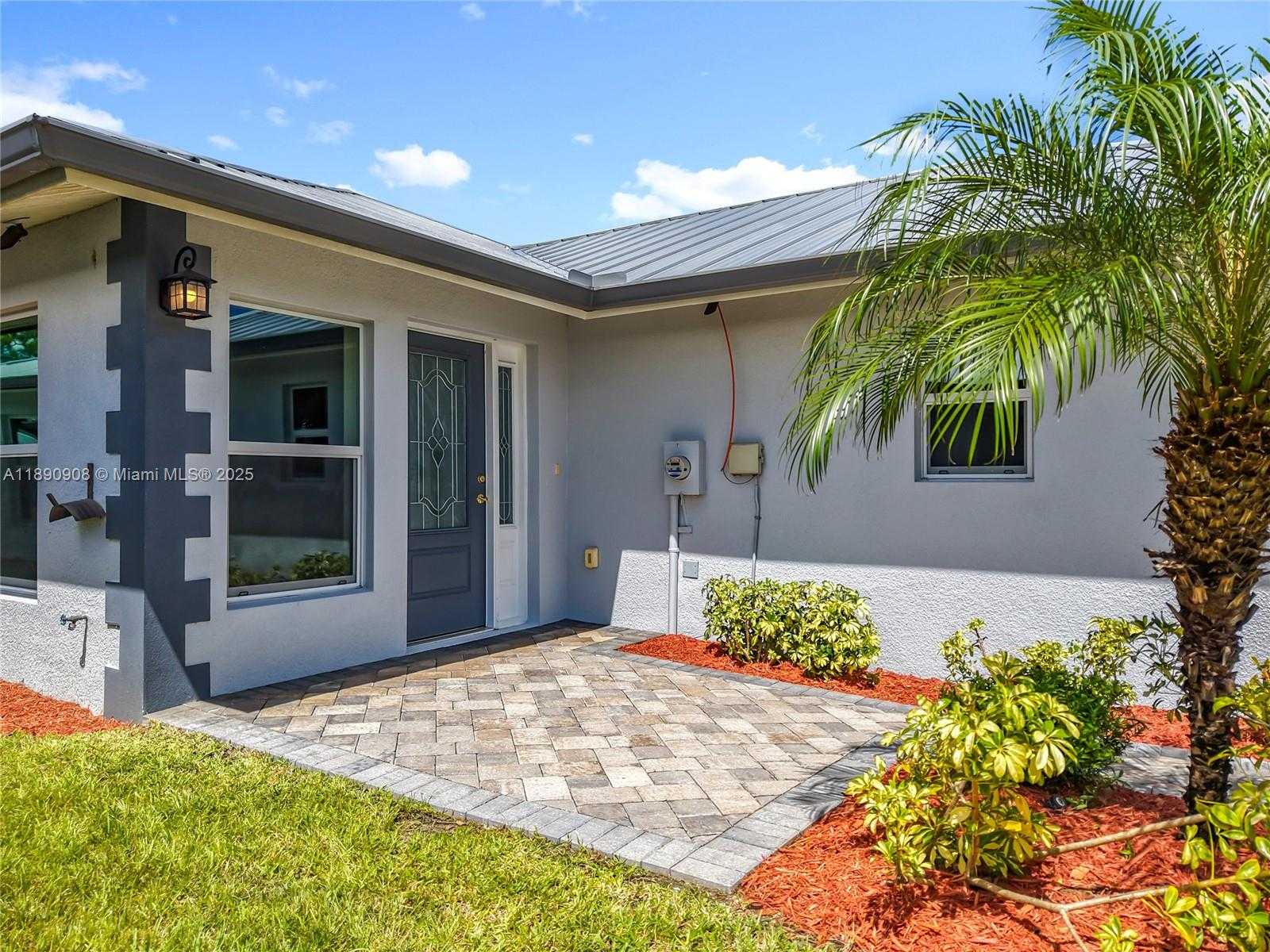 Small Image of 177 VILLAGE CIRCLE, Other City - In The State Of Florida Number 2