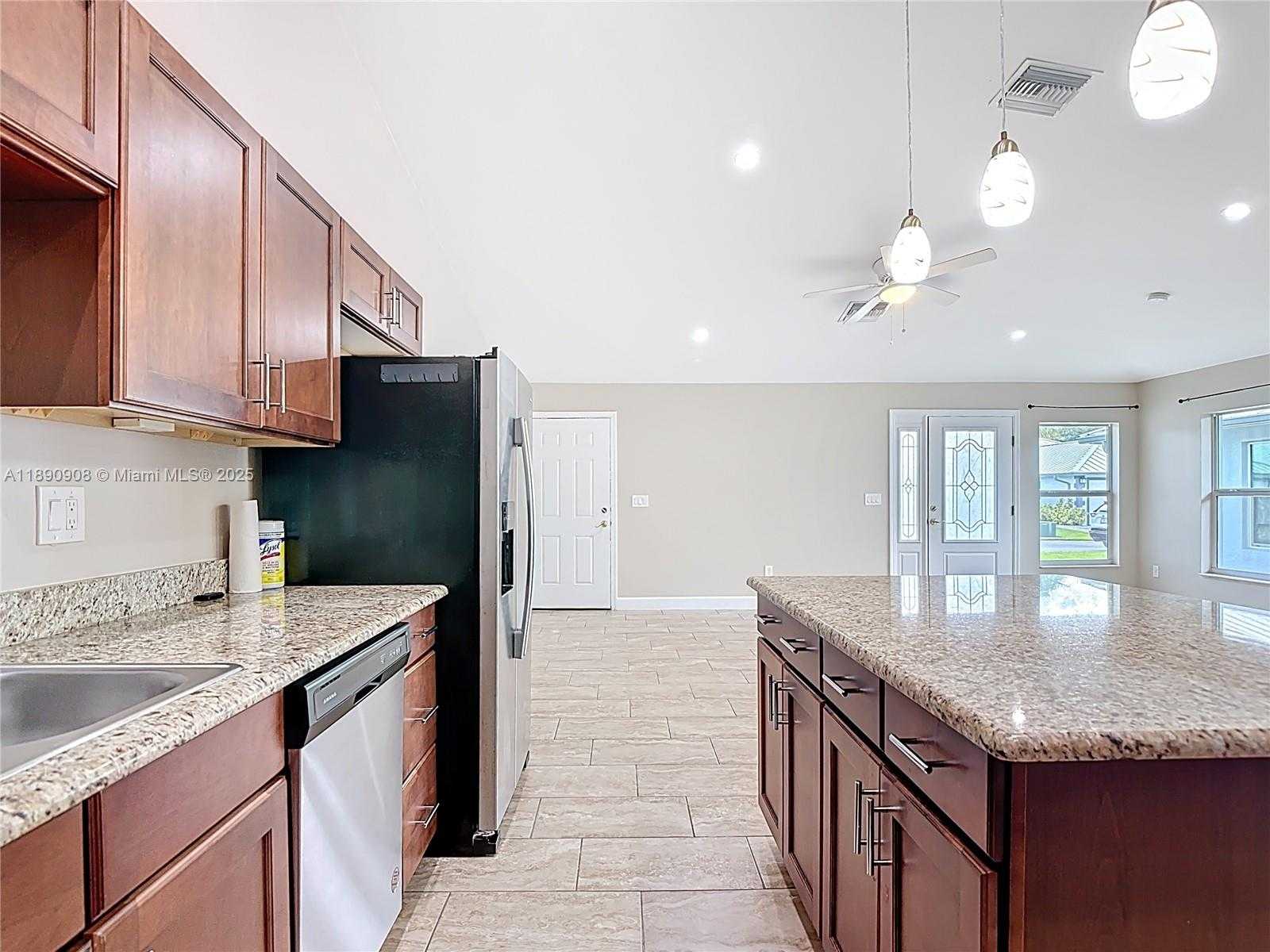 Small Image of 177 VILLAGE CIRCLE, Other City - In The State Of Florida Number 5