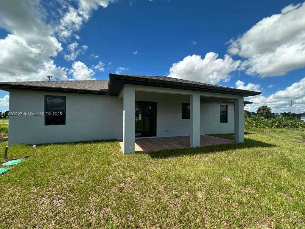 Small Image of 612 Ames St E, Lehigh Acres, FL 33974, USA Number 10
