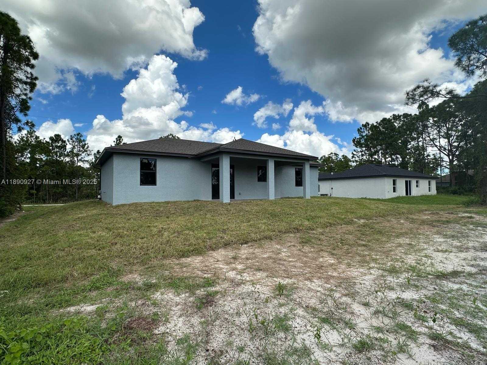 Small Image of 612 Ames St E, Lehigh Acres, FL 33974, USA Number 13