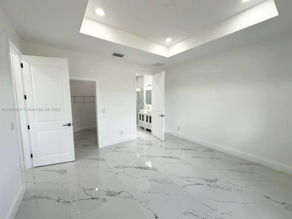 Small Image of 612 Ames St E, Lehigh Acres, FL 33974, USA Number 4