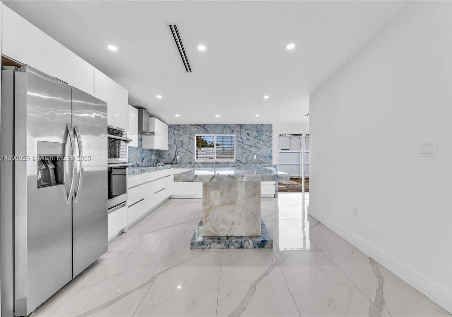 Small Image of 875 EAST 8TH ST, Hialeah Number 10