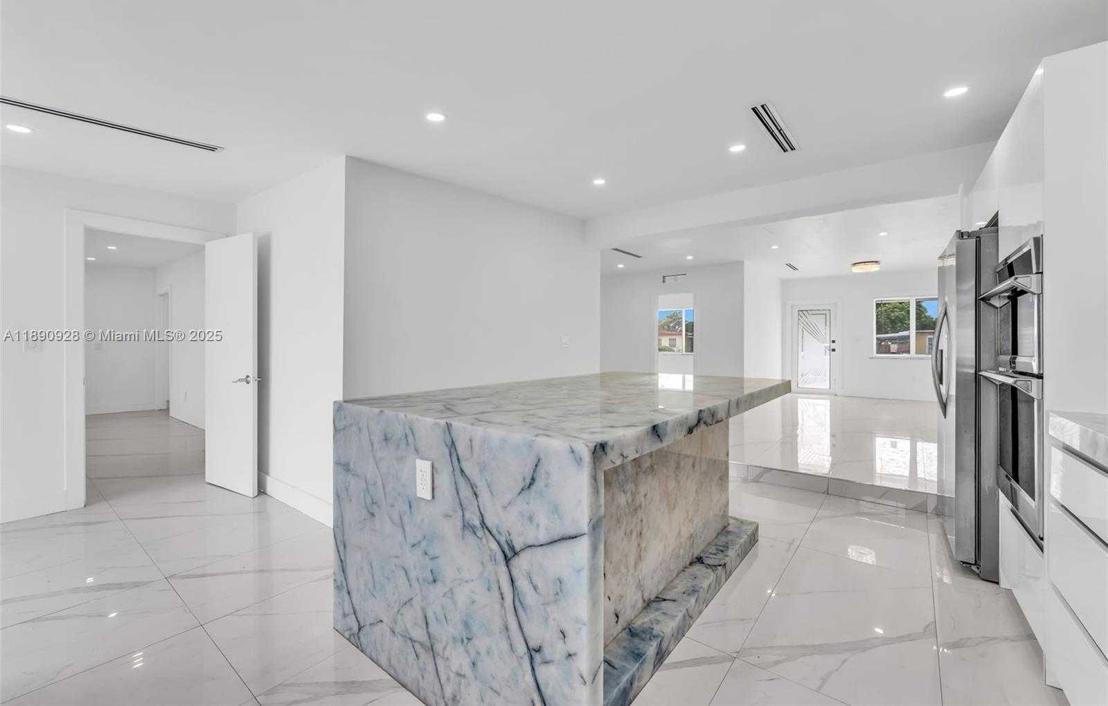 Small Image of 875 EAST 8TH ST, Hialeah Number 12