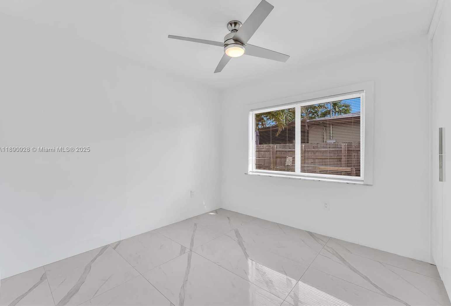 Small Image of 875 EAST 8TH ST, Hialeah Number 17