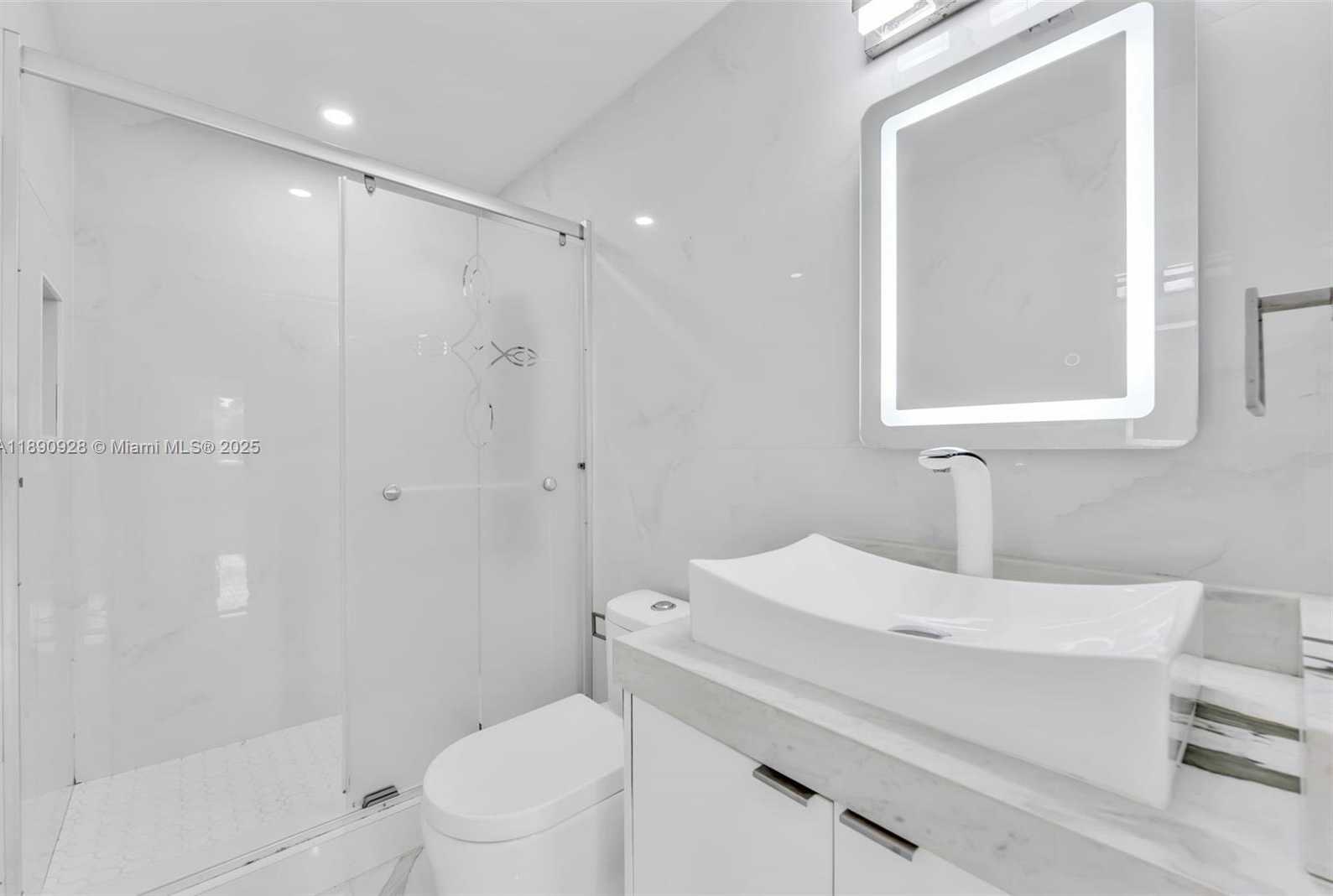 Small Image of 875 EAST 8TH ST, Hialeah Number 24