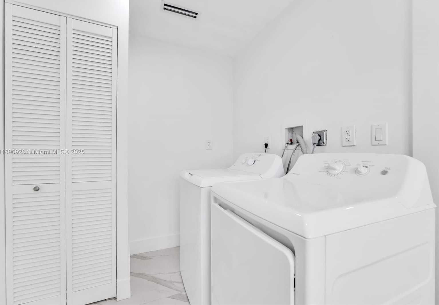 Small Image of 875 EAST 8TH ST, Hialeah Number 25