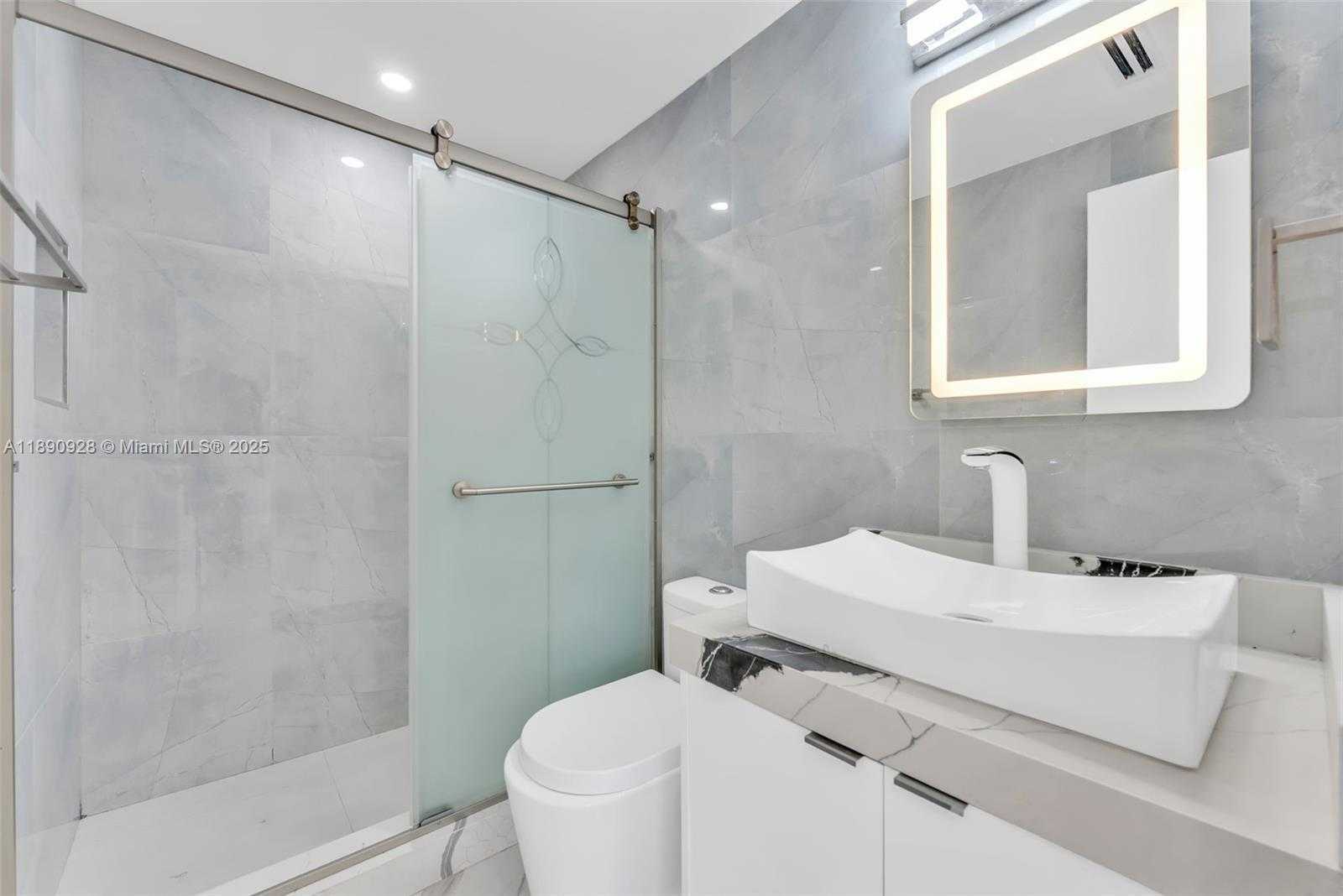 Small Image of 875 EAST 8TH ST, Hialeah Number 30