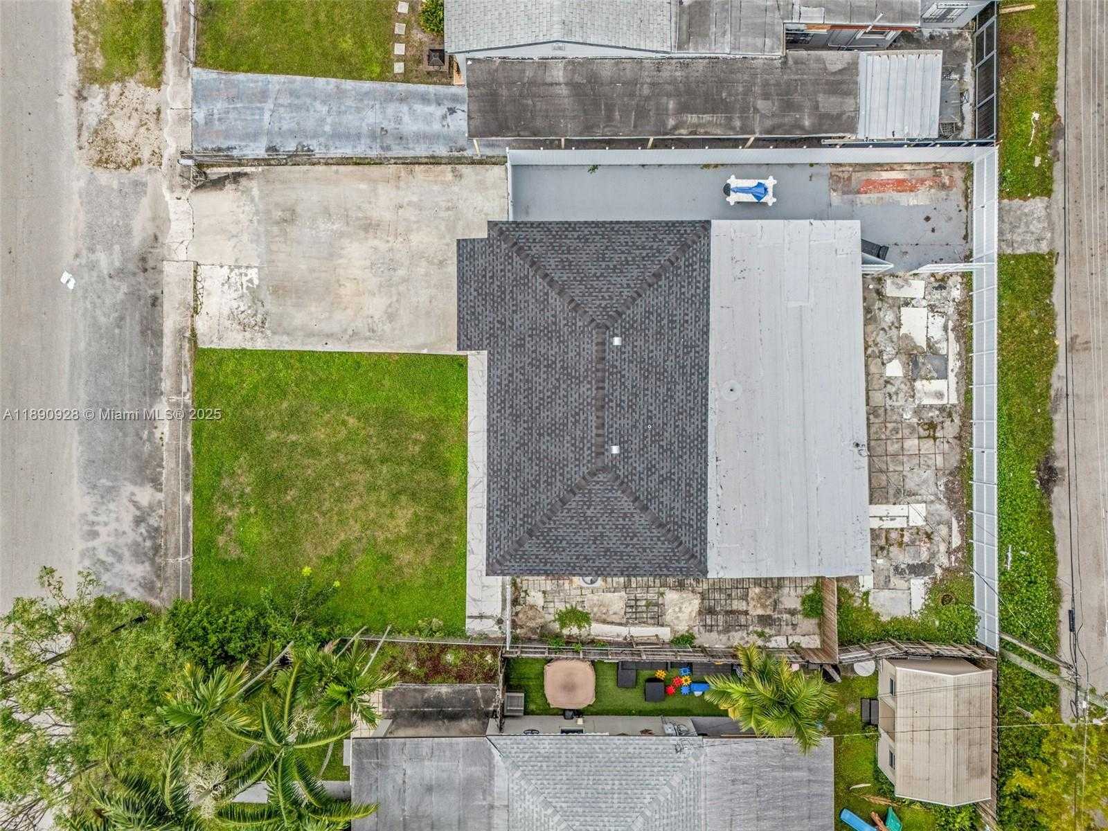 Small Image of 875 EAST 8TH ST, Hialeah Number 35