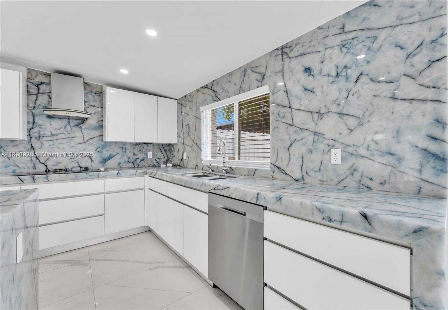 Small Image of 875 EAST 8TH ST, Hialeah Number 9