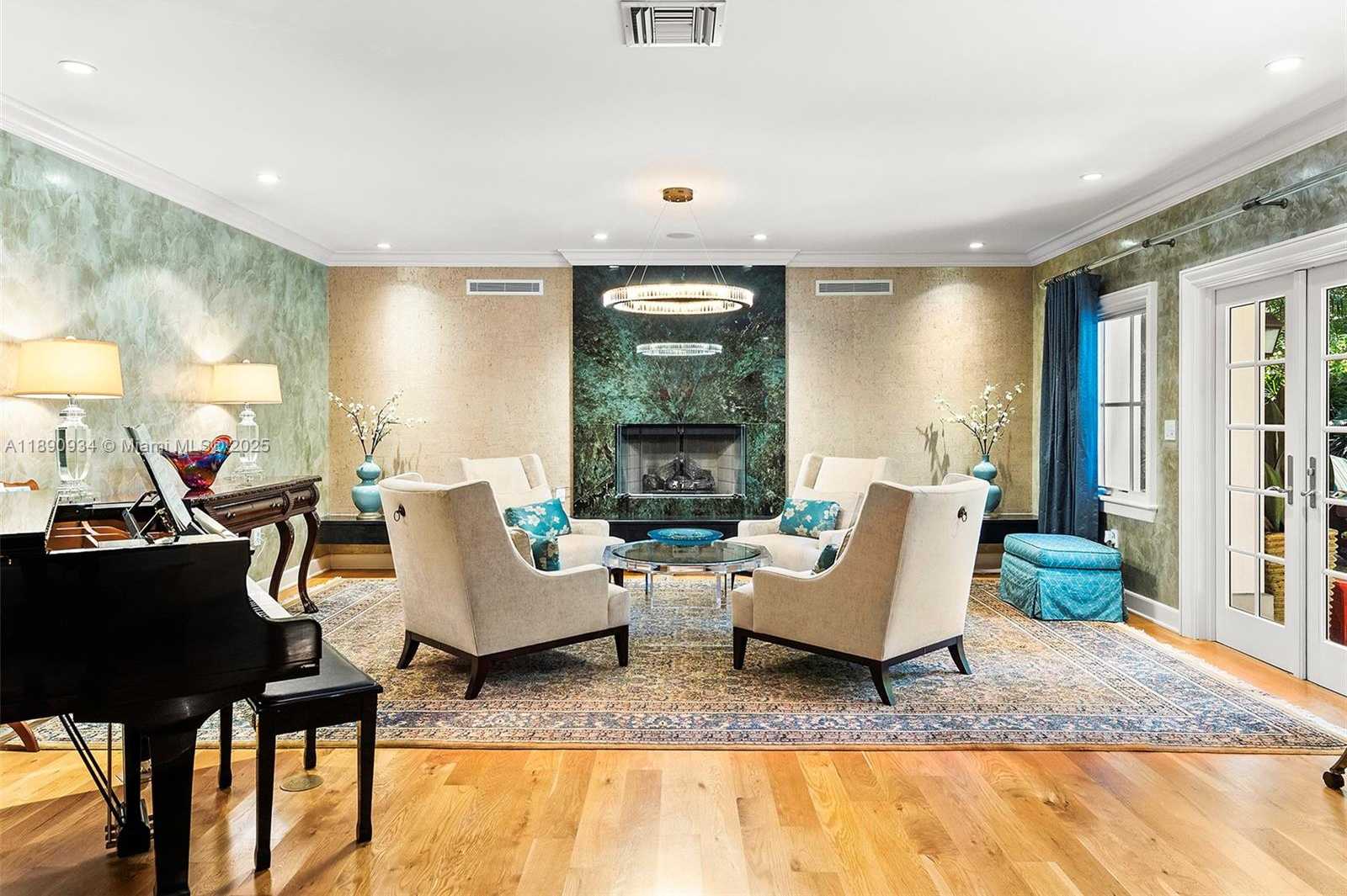 Small Image of 5400 KERWOOD OAKS DR, Coral Gables Number 16
