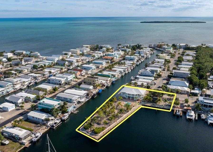 Small Image of 301 OLEANDER DR, Tavernier Number 3