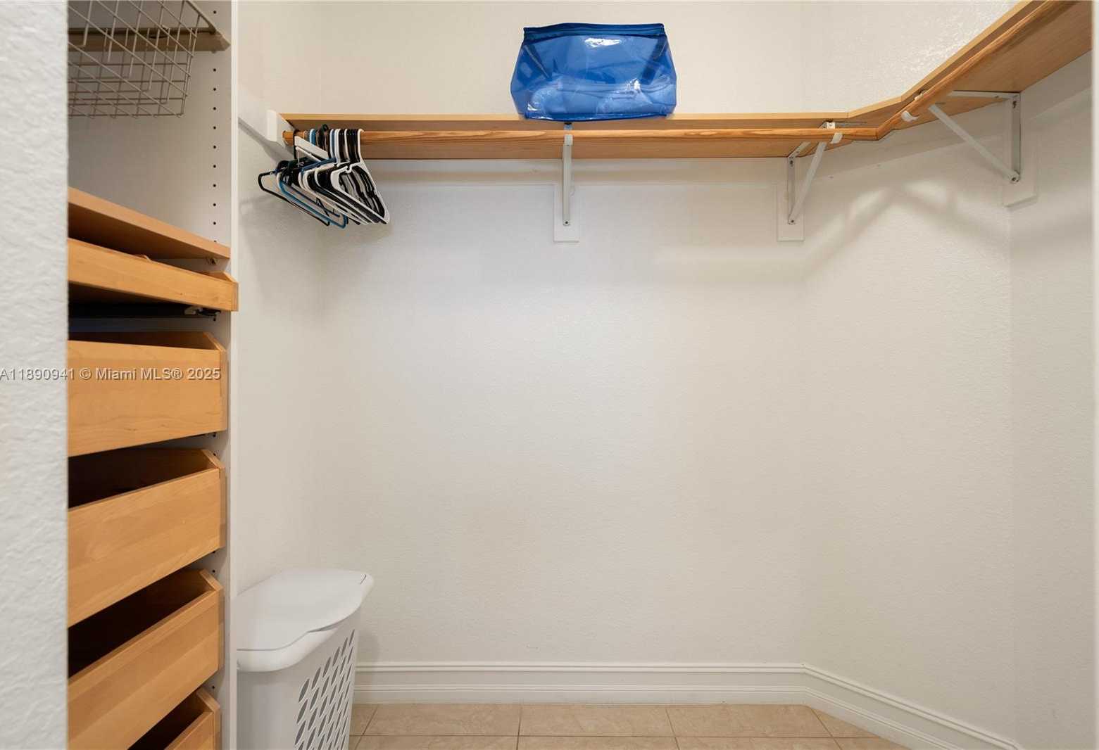 Small Image of 301 OLEANDER DR, Tavernier Number 35