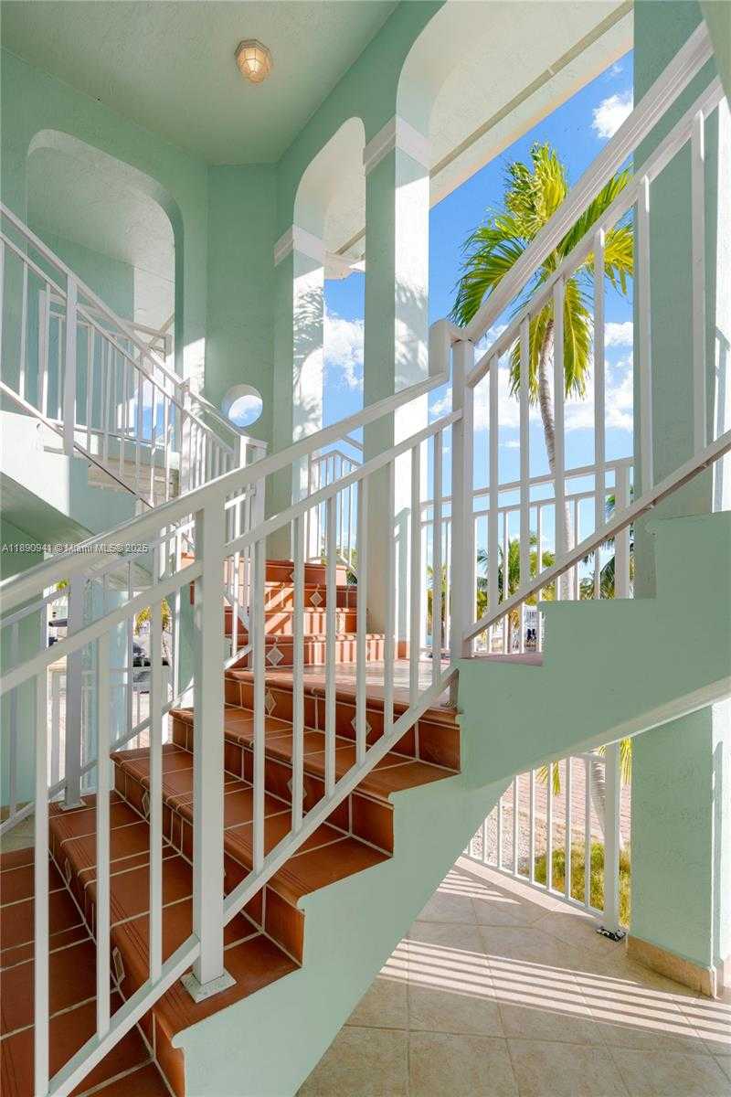 Small Image of 301 OLEANDER DR, Tavernier Number 42