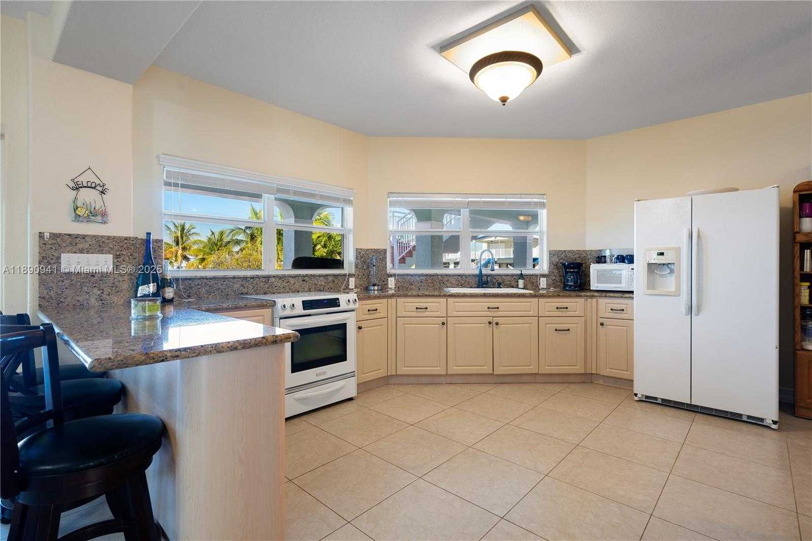 Small Image of 301 OLEANDER DR, Tavernier Number 46
