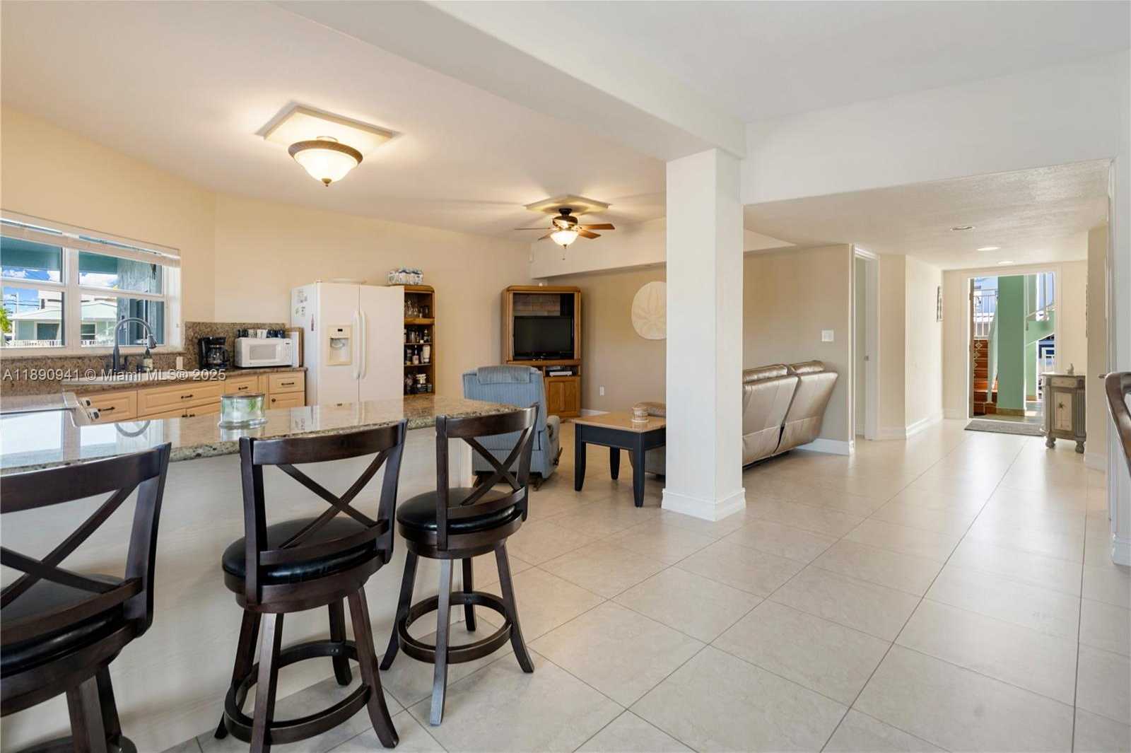 Small Image of 301 OLEANDER DR, Tavernier Number 48