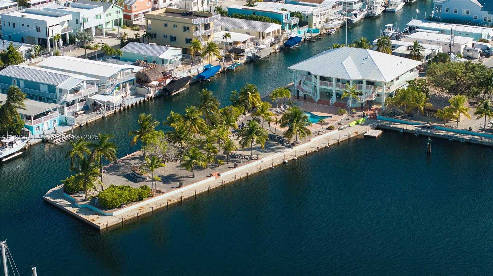 Small Image of 301 OLEANDER DR, Tavernier Number 54