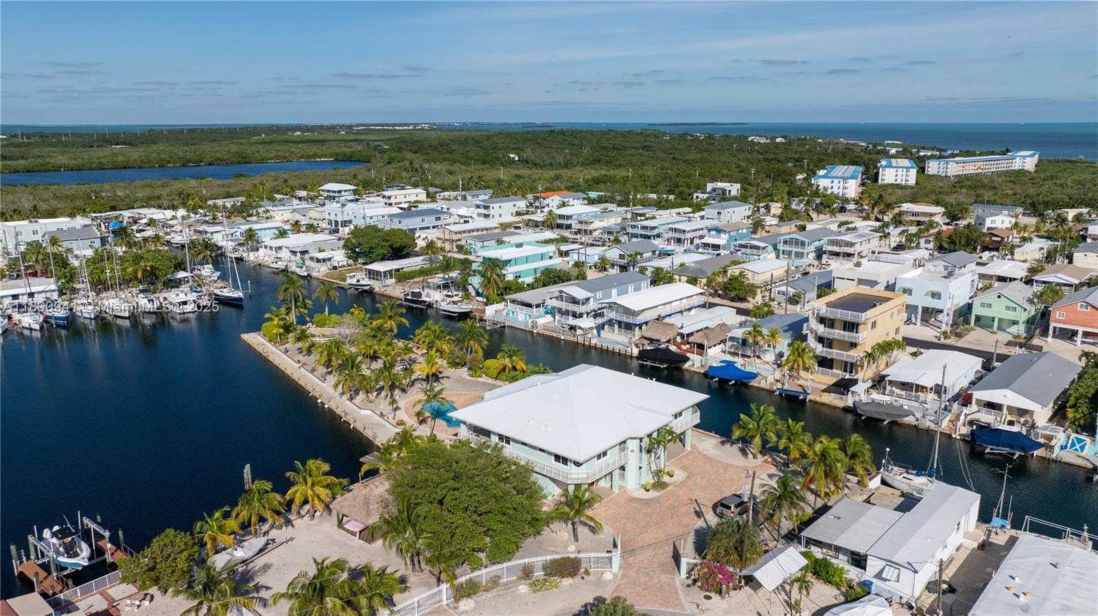 Small Image of 301 OLEANDER DR, Tavernier Number 8