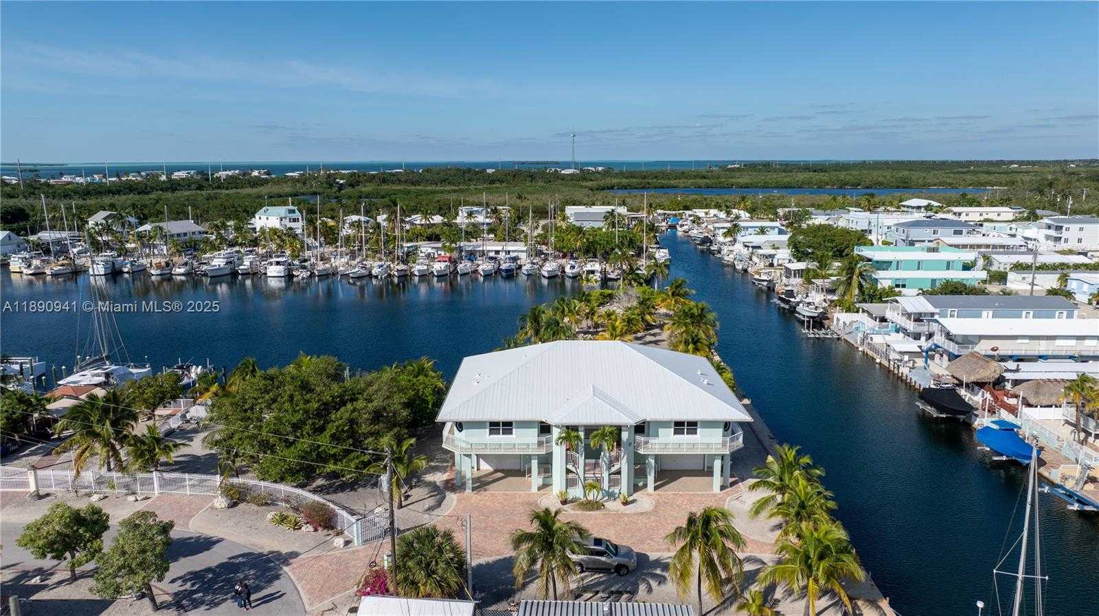 Small Image of 301 OLEANDER DR, Tavernier Number 9