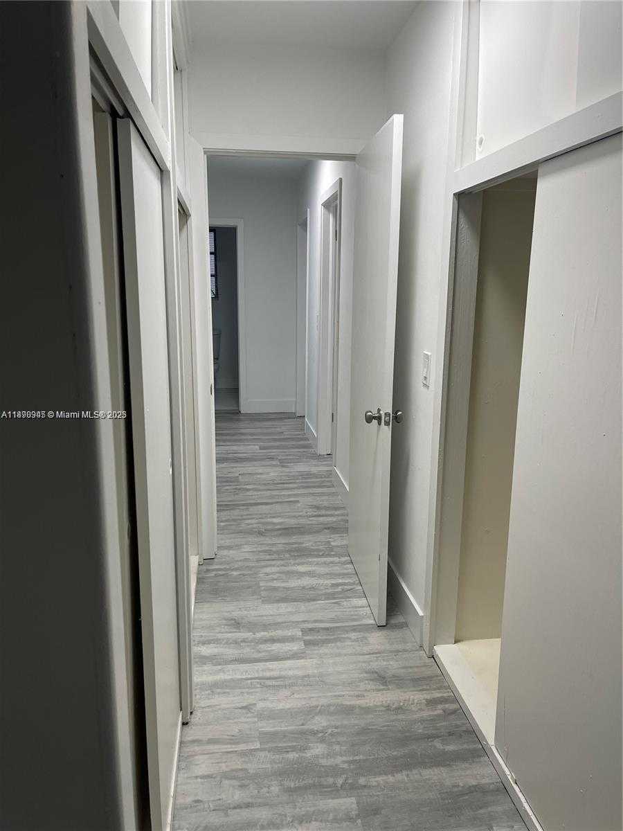 Small Image of 1220 NORTH WEST 180TH TER, Miami Gardens Number 11