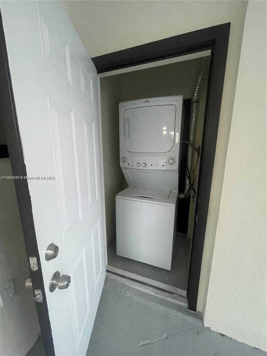 Small Image of 1220 NORTH WEST 180TH TER, Miami Gardens Number 20