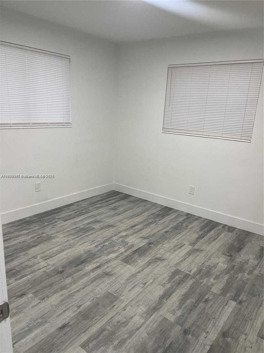 Small Image of 1220 NORTH WEST 180TH TER, Miami Gardens Number 8