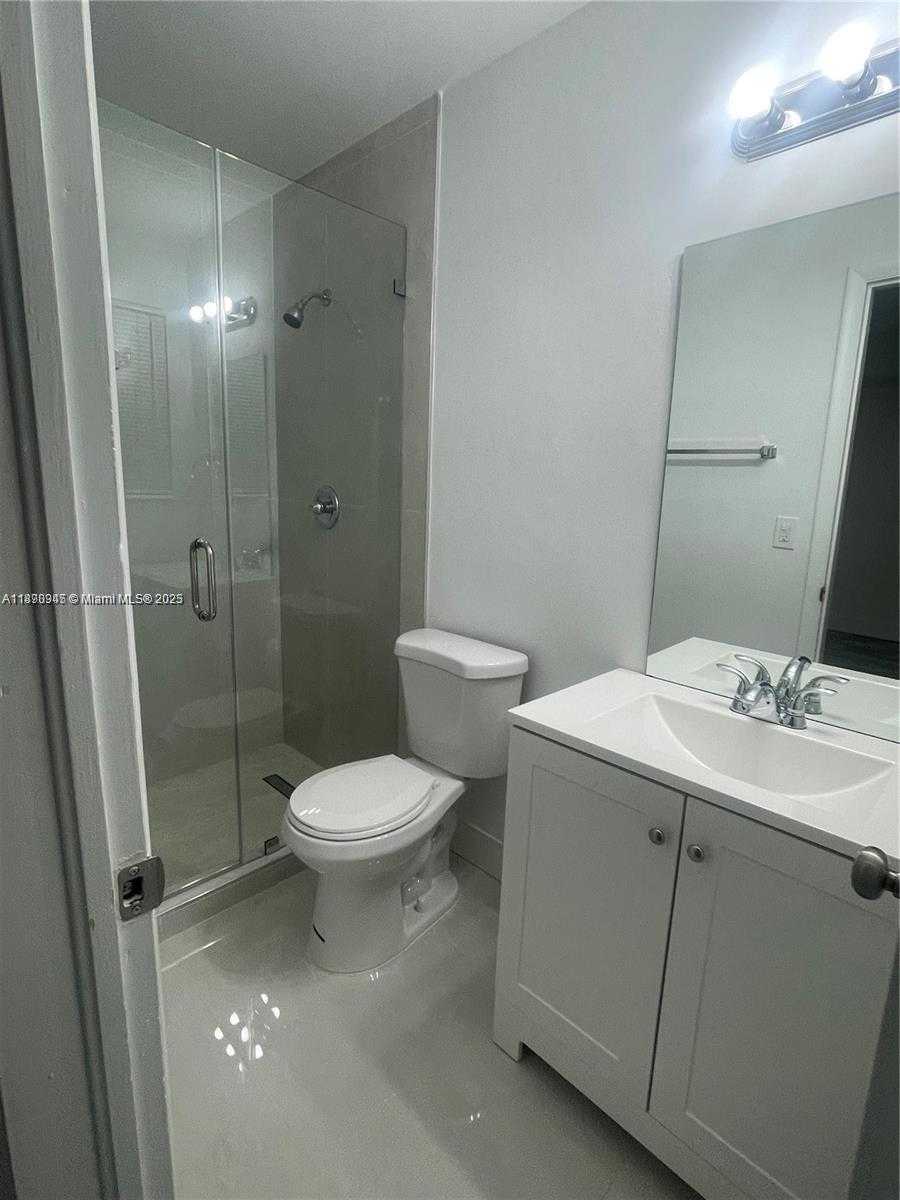 Small Image of 1220 NORTH WEST 180TH TER, Miami Gardens Number 9