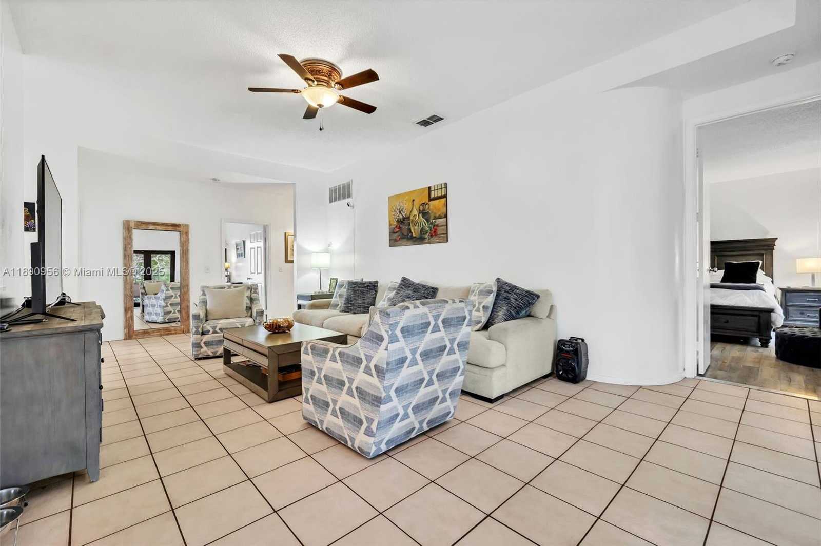 Small Image of 8330 SOUTH WEST 12TH ST, Pembroke Pines Number 10