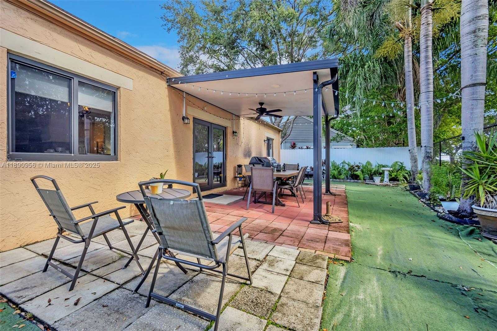 Small Image of 8330 SOUTH WEST 12TH ST, Pembroke Pines Number 15