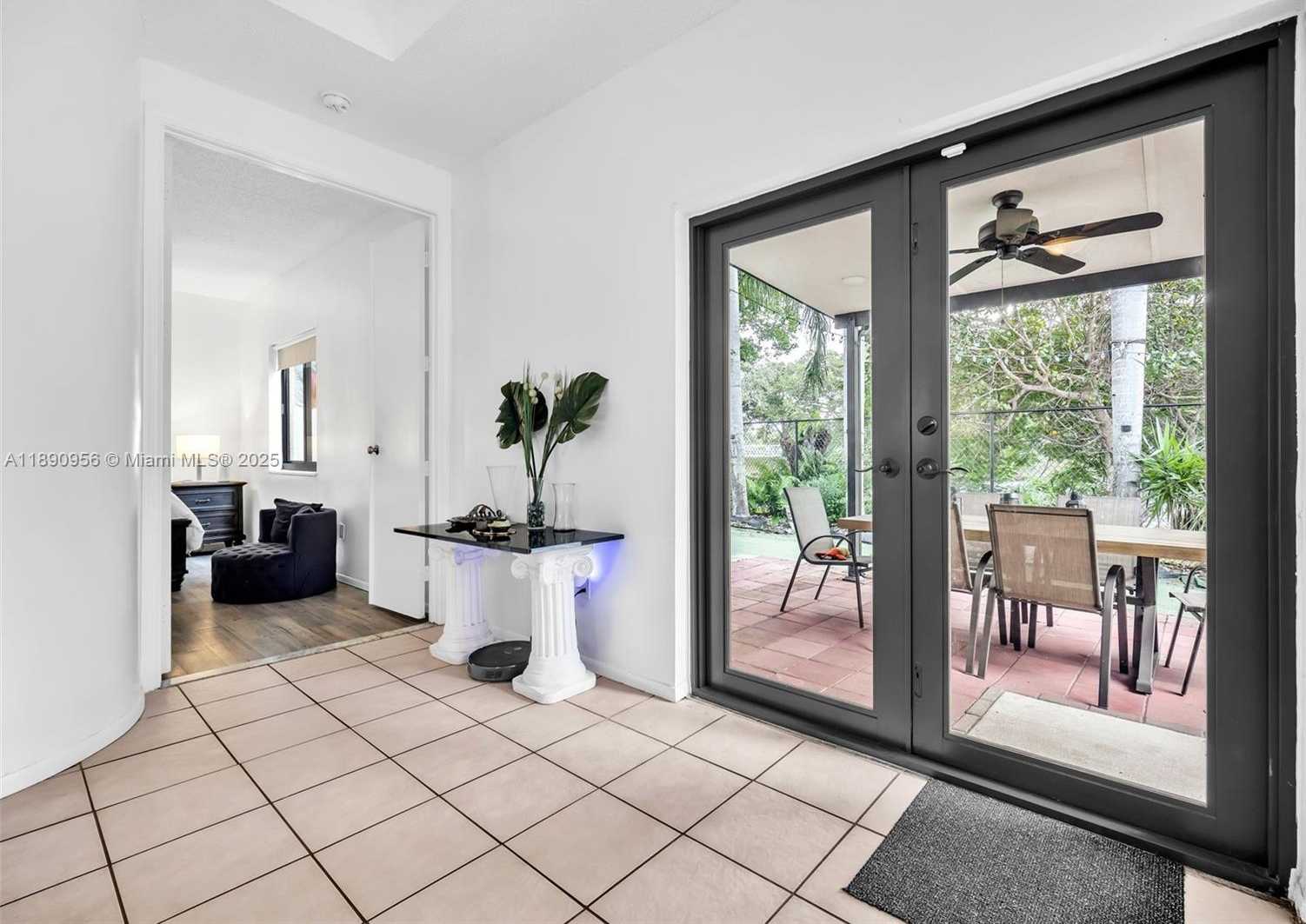 Small Image of 8330 SOUTH WEST 12TH ST, Pembroke Pines Number 4