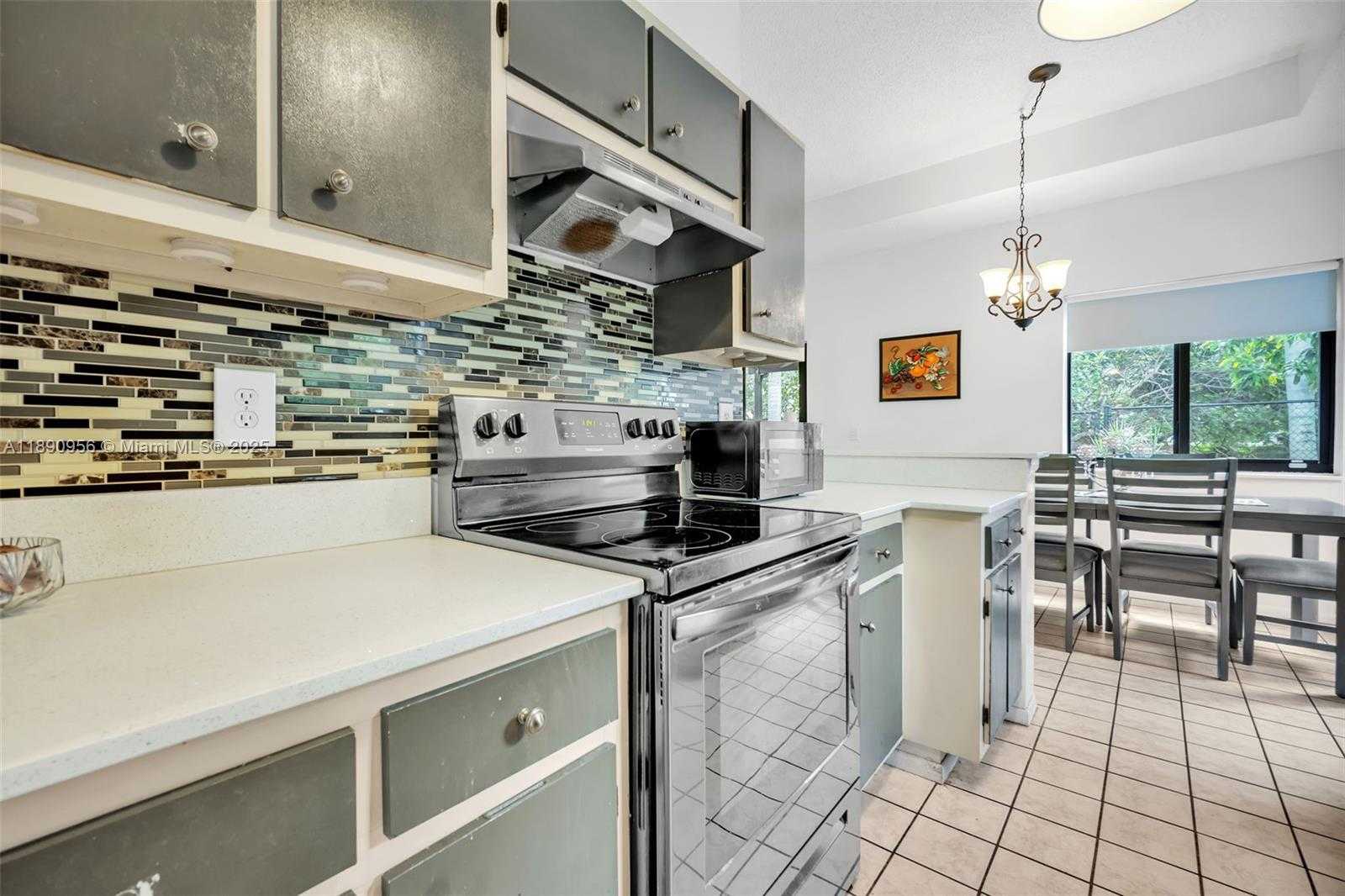 Small Image of 8330 SOUTH WEST 12TH ST, Pembroke Pines Number 7