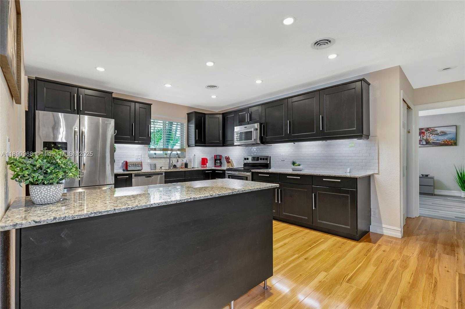 Small Image of 2167 NORTH EAST 58TH ST, Fort Lauderdale Number 6