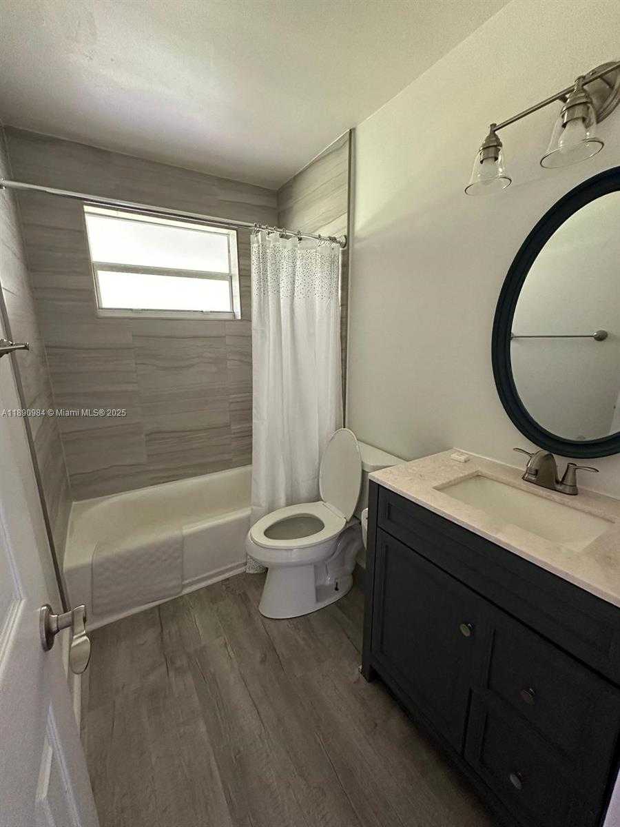 Small Image of 5691 NORTH EAST 7TH TER, Oakland Park Number 11