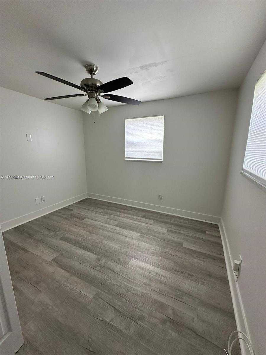 Small Image of 5691 NORTH EAST 7TH TER, Oakland Park Number 14