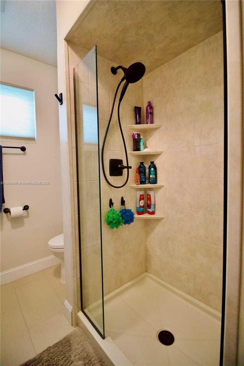 Small Image of 1007 NORTH GOLF DR, Hollywood Number 11