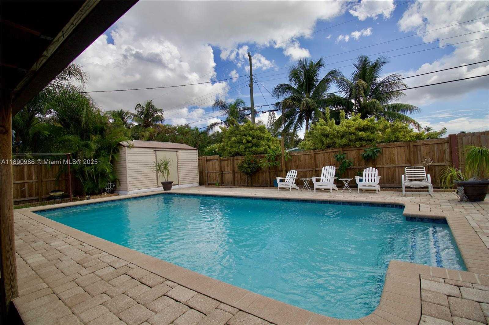 Small Image of 1007 NORTH GOLF DR, Hollywood Number 19