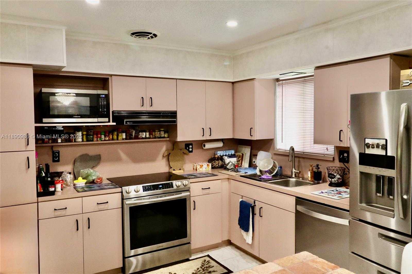 Small Image of 1007 NORTH GOLF DR, Hollywood Number 3