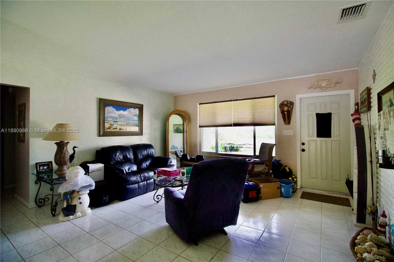 Small Image of 1007 NORTH GOLF DR, Hollywood Number 5