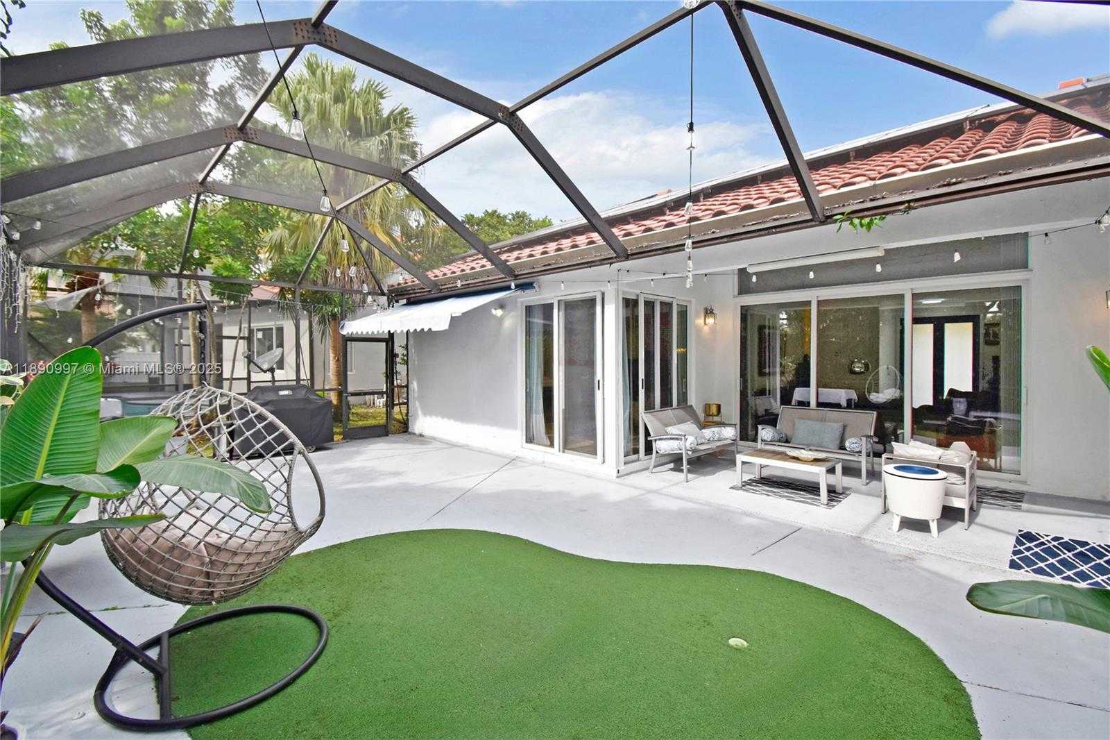 Small Image of 523 STONEMONT DR, Weston Number 17