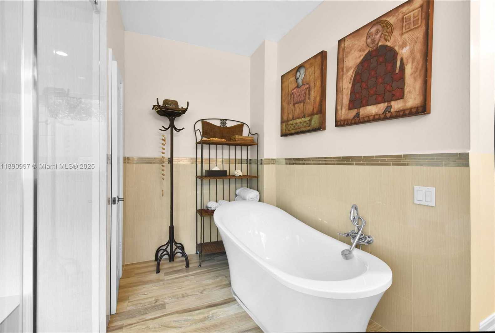 Small Image of 523 STONEMONT DR, Weston Number 30