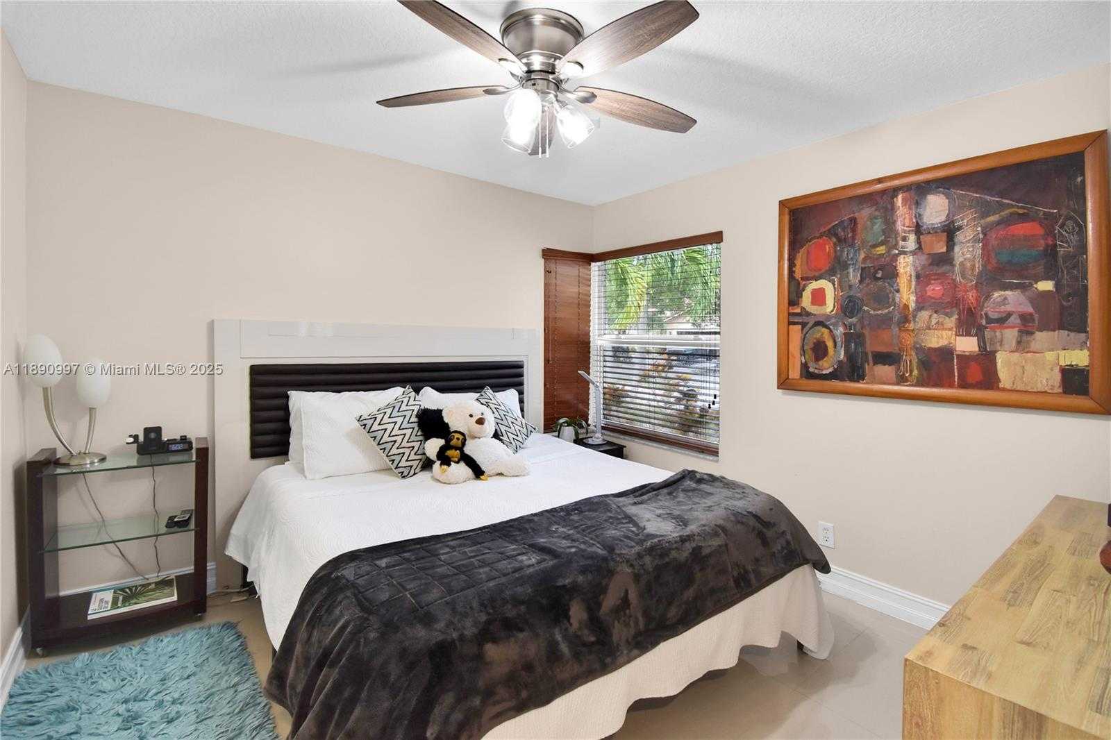 Small Image of 523 STONEMONT DR, Weston Number 32