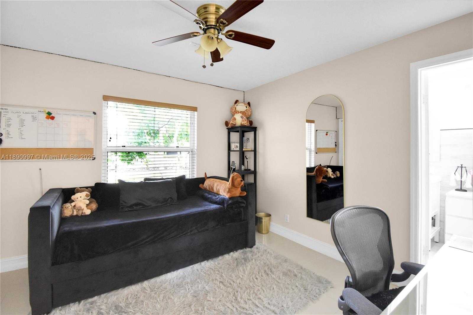 Small Image of 523 STONEMONT DR, Weston Number 35