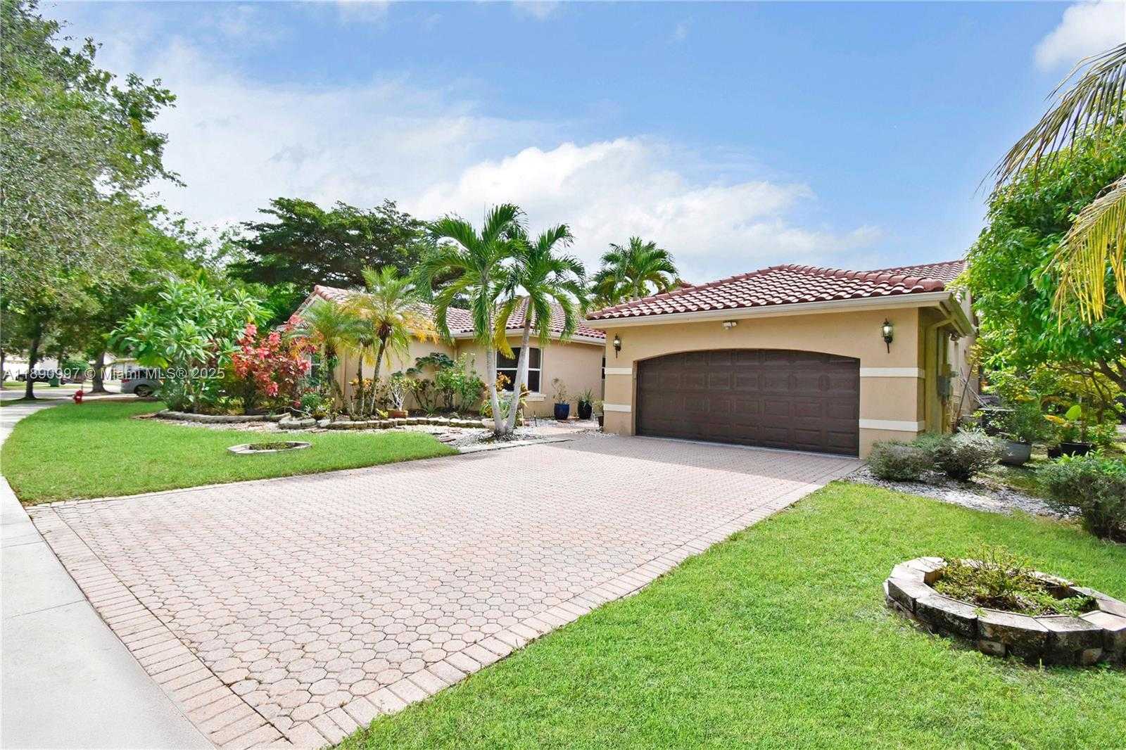 Small Image of 523 STONEMONT DR, Weston Number 43