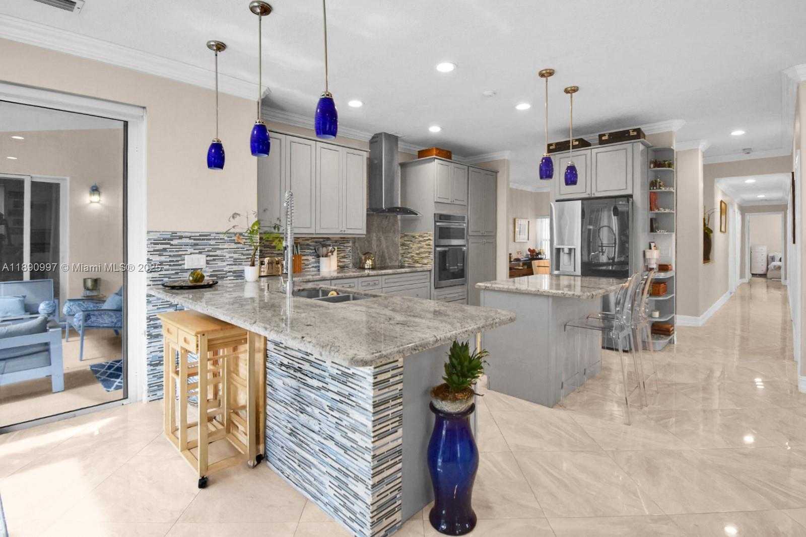 Small Image of 523 STONEMONT DR, Weston Number 6