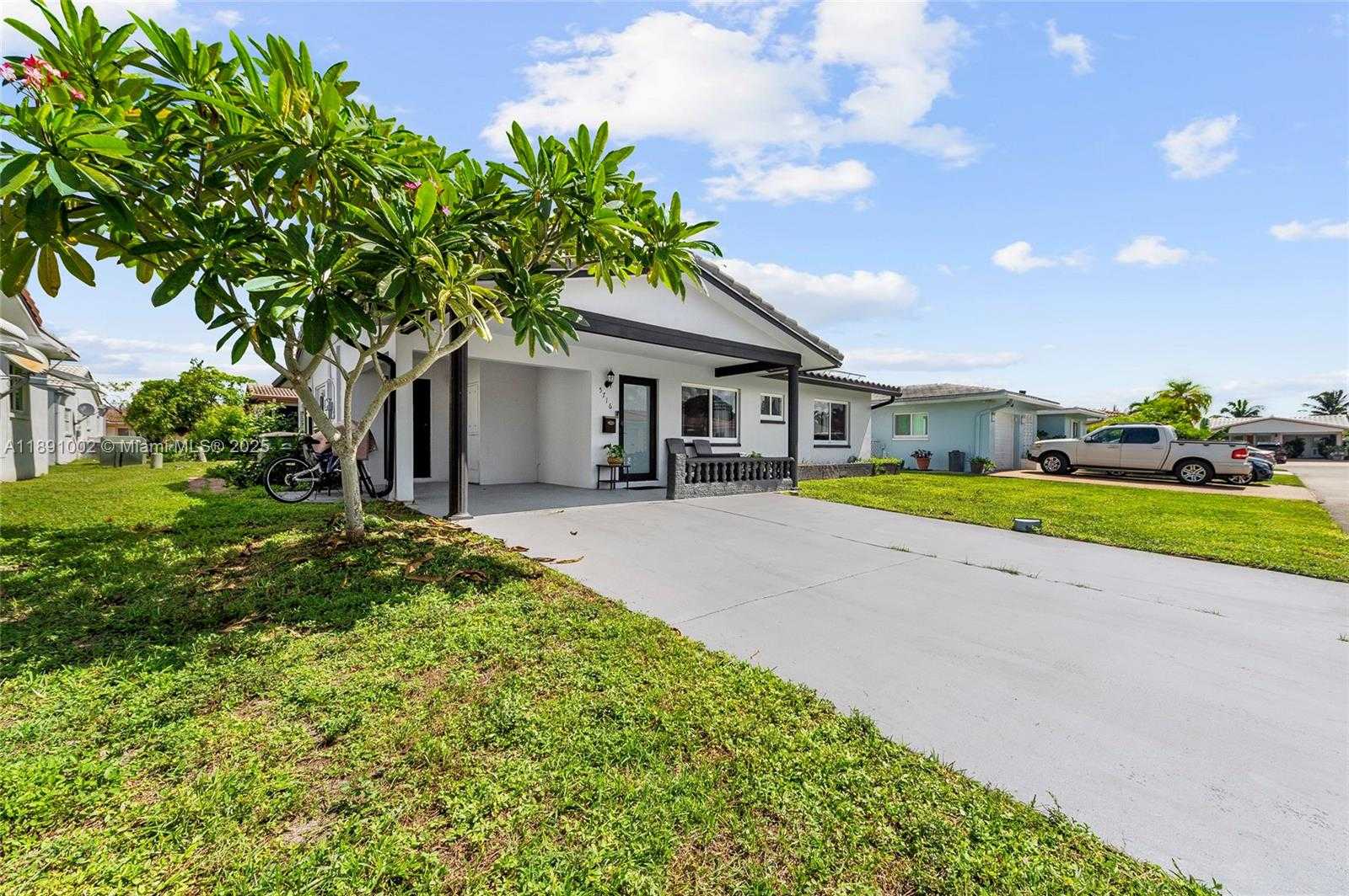 Small Image of 5716 NORTH WEST 86TH AVE, Tamarac Number 2